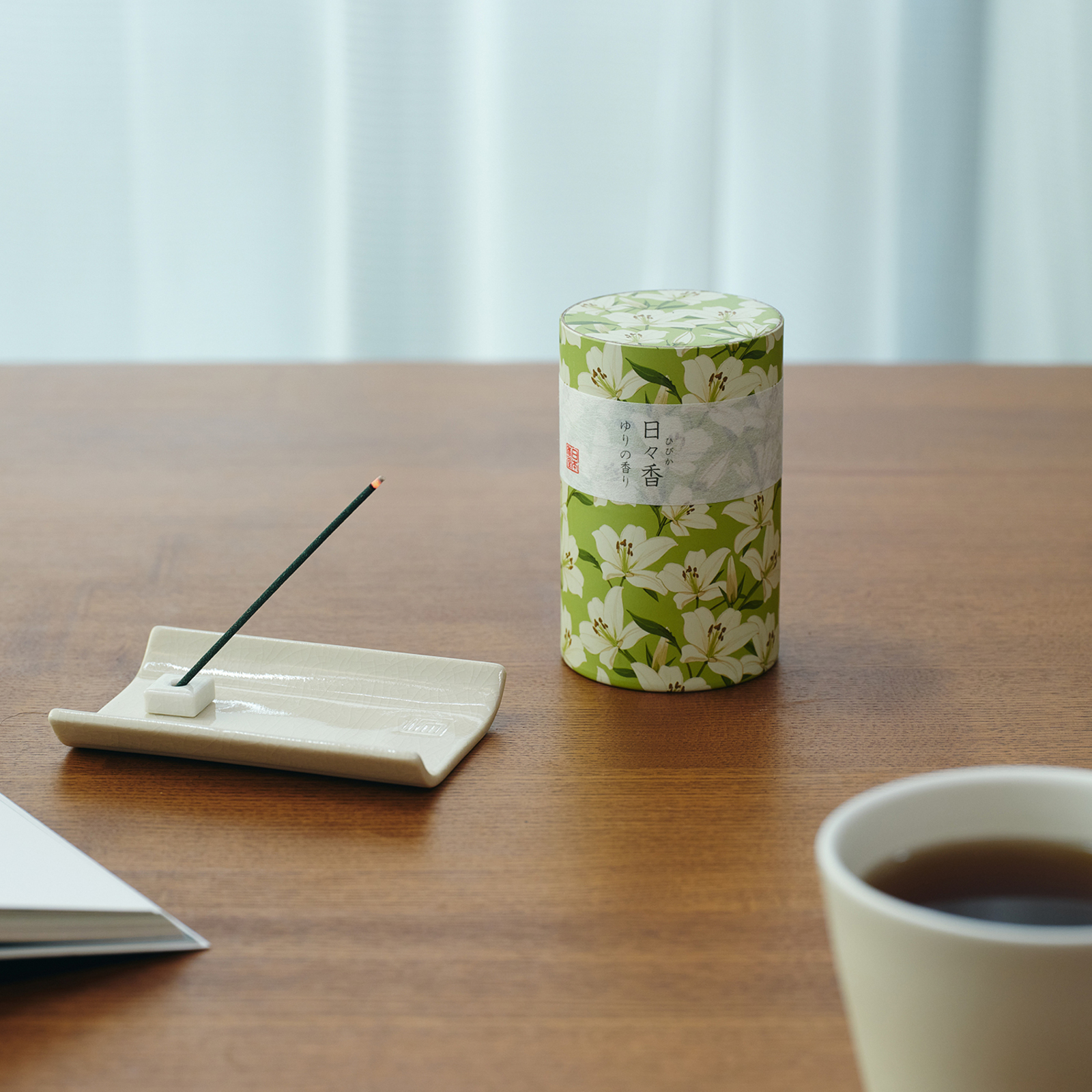 忙しい日々にそっと寄り添う お香と和漢茶のリラックスギフト