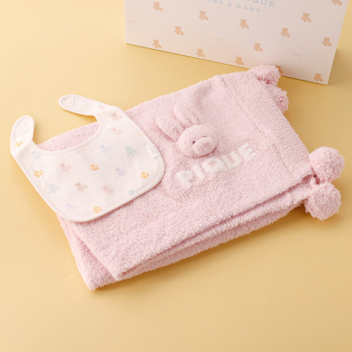 【BABY】【限定】ベビーギフトボックス 2点セット《ブランケット＆スタイ》