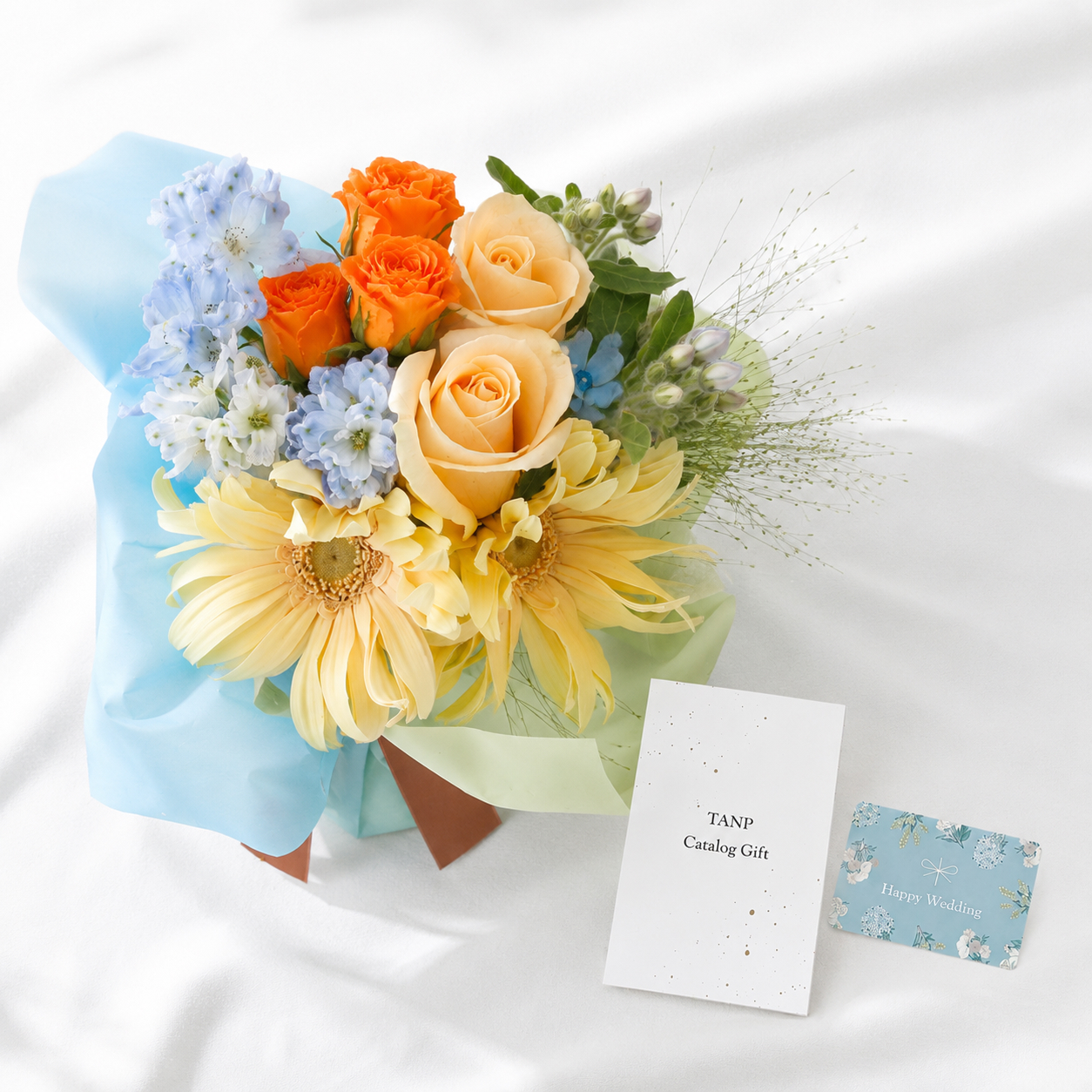 【結婚祝い】カタログギフト"Wedding"と生花アレンジブーケ