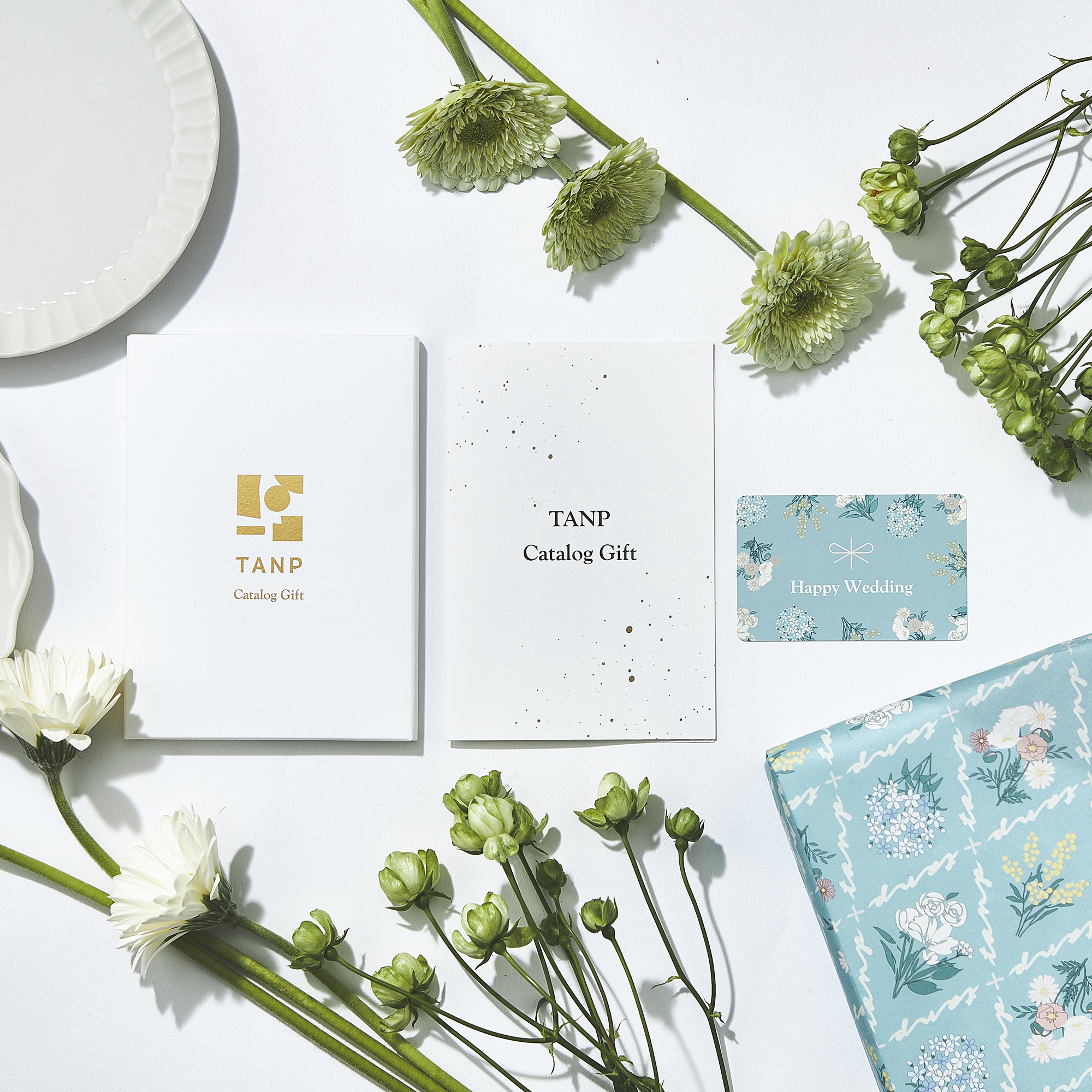 【結婚祝い】カタログギフト"Wedding"とひまわりアレンジブーケ