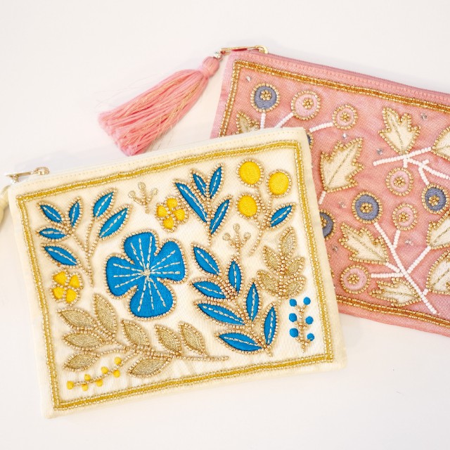 きらめく刺繍の花咲くポーチ Paljeeザリ刺繍ポーチ