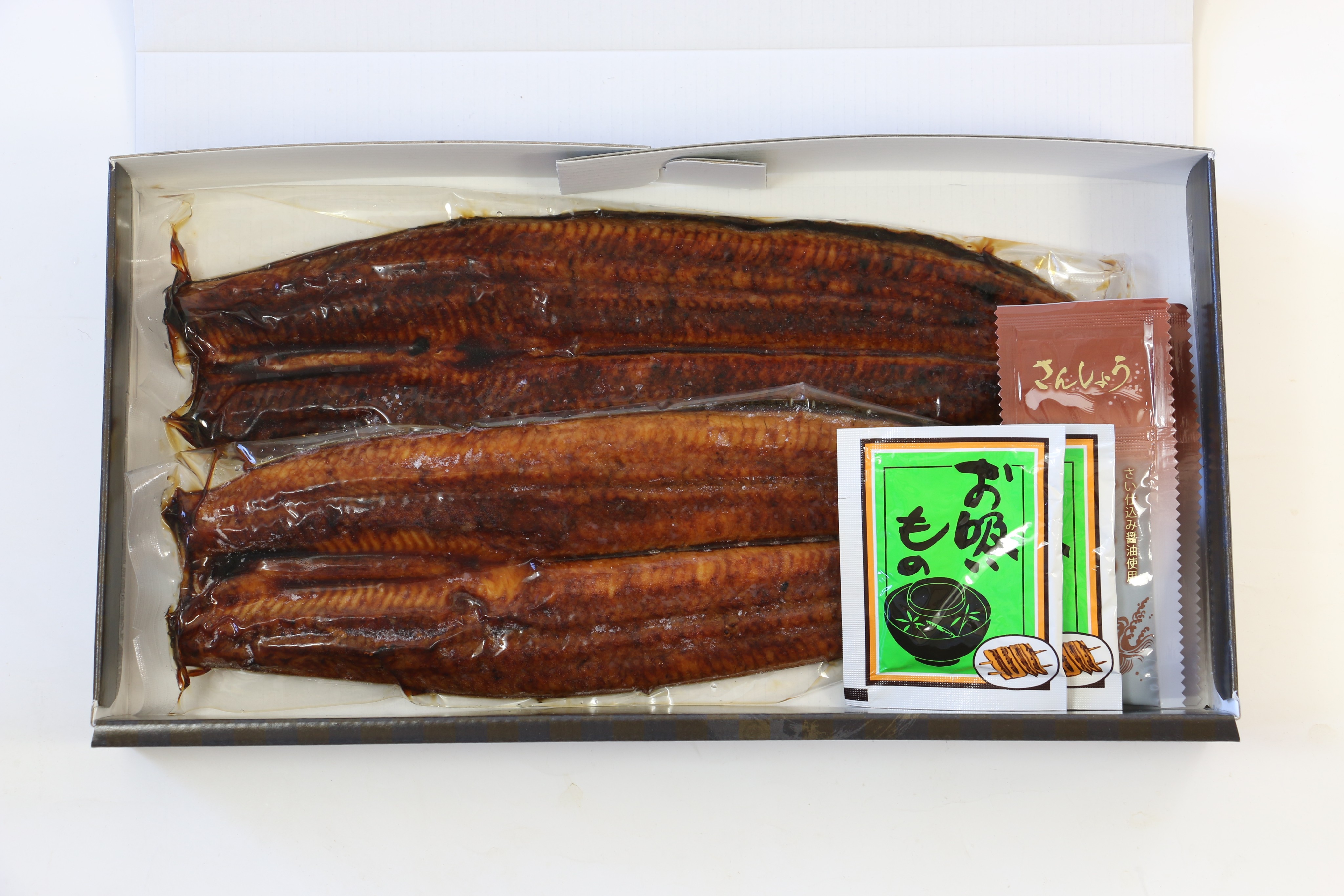 浜松、浜名湖うなぎ特大蒲焼２尾