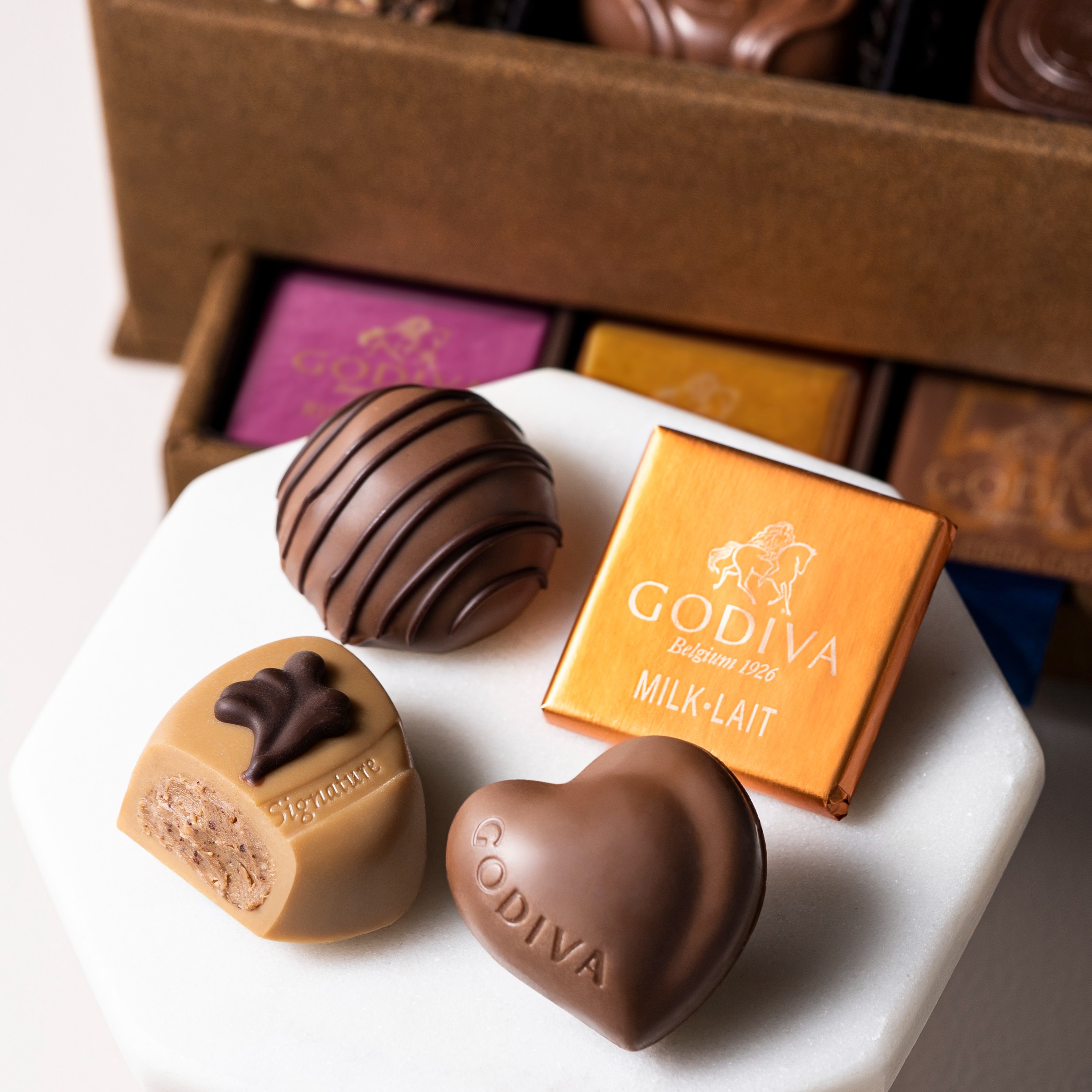 グランプラス 30粒入 | GODIVA（ゴディバ）のプレゼント・ギフト通販