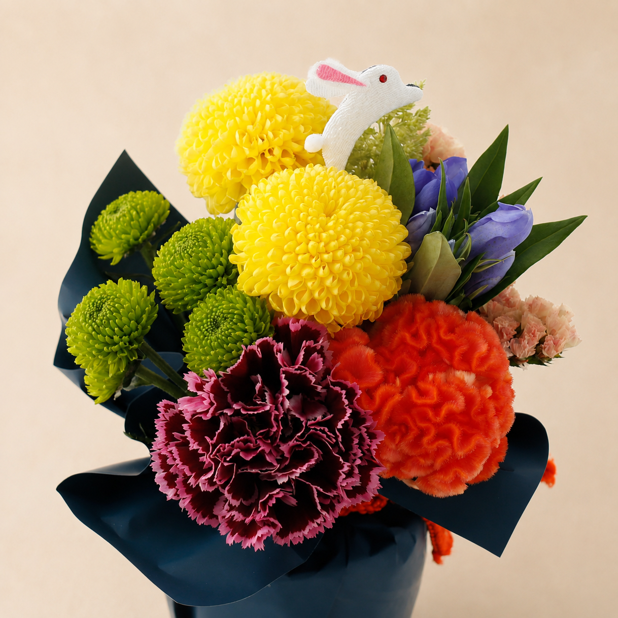 【敬老の日・お月見】銀座千疋屋スイーツと生花 アレンジメントセット「月宵（つきよい）うさぎ」