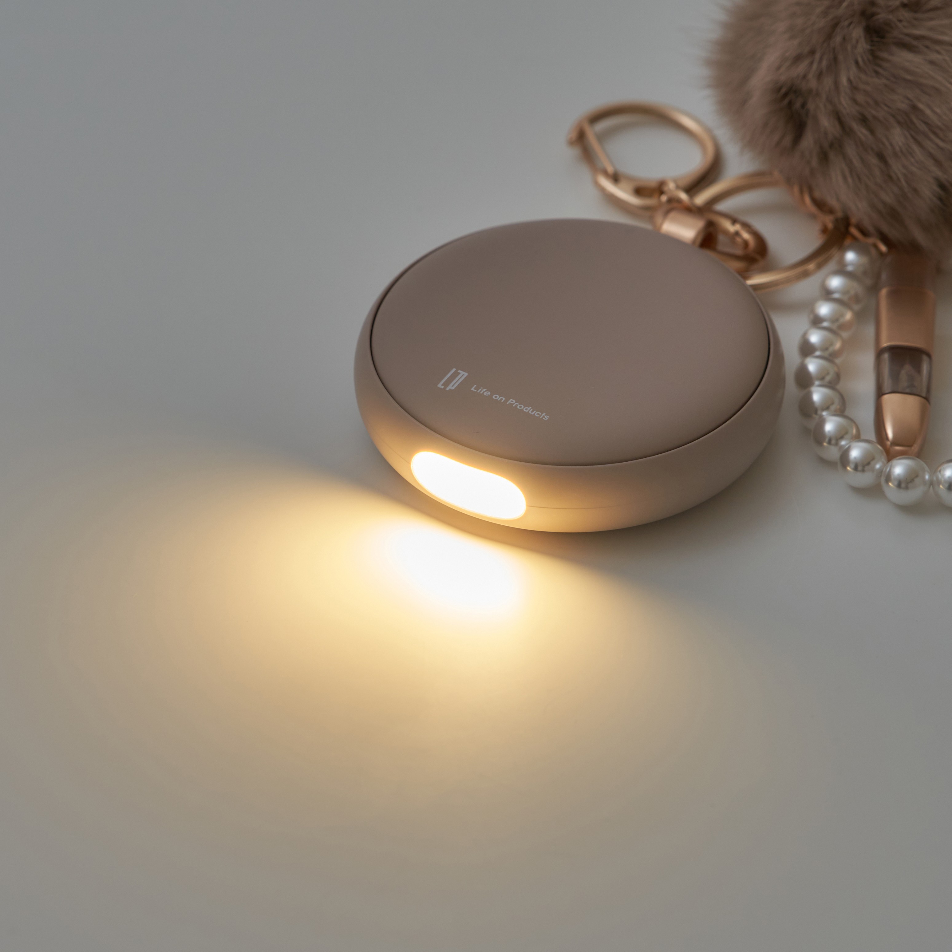 使い捨てないカイロ静電気除去ストラップ付