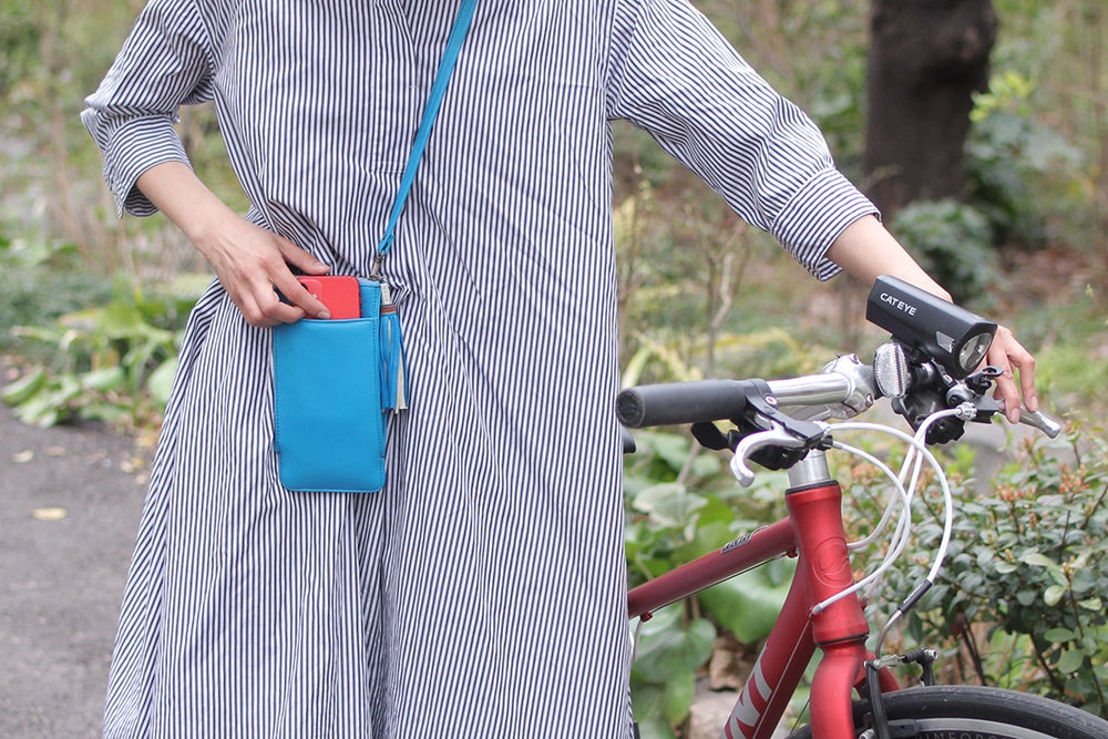 Comfy / シープスキン スマホポシェット