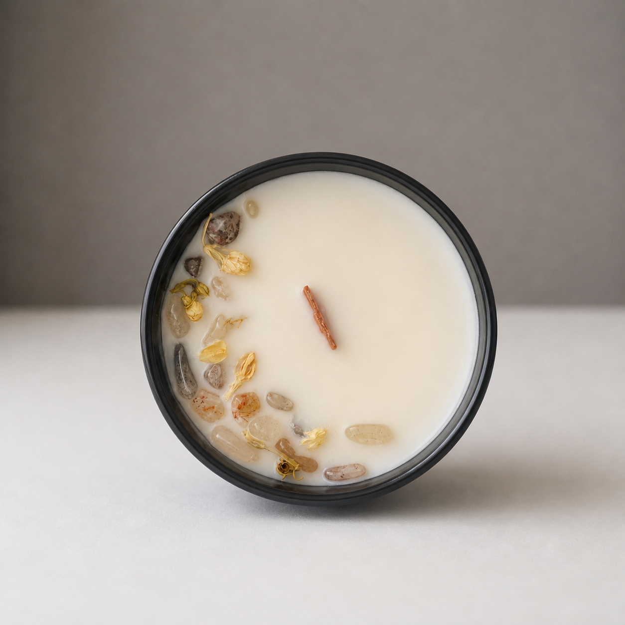 Stone Candle – Garden Quartz（天然石アロマSOYキャンドル）