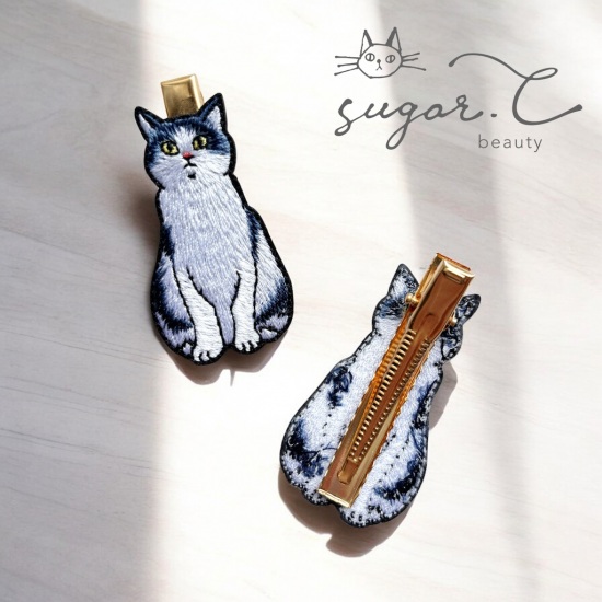 ネコの刺繍ヘアクリップ（1つ入り）