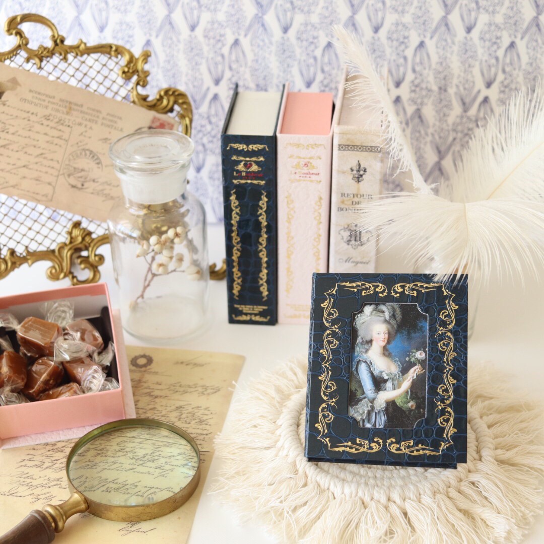 【 マリーアントワネット 】 キャラメル ヴァイオレット(スミレ) 7粒/12粒（ブック型）