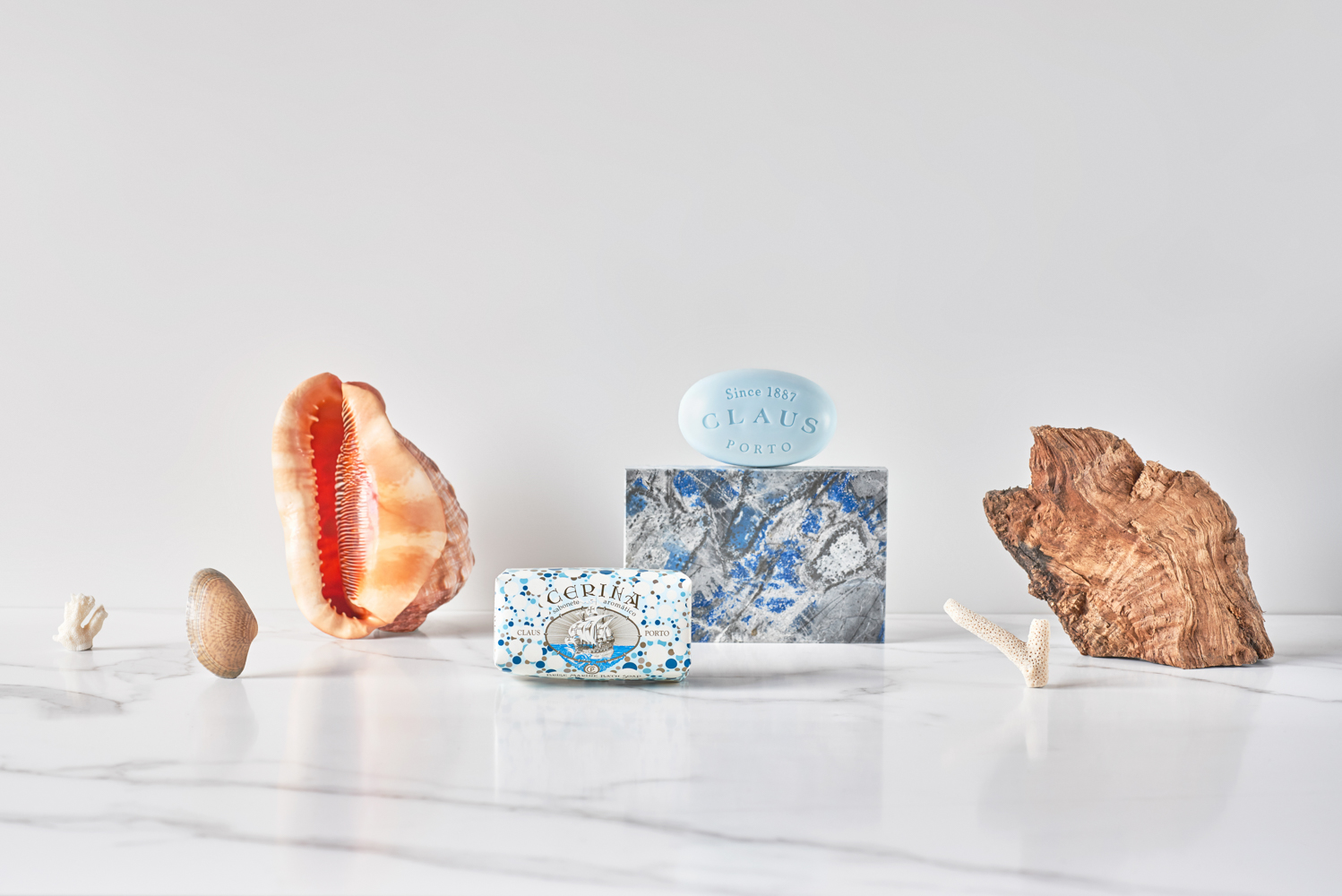 DECO COLLECTION GIFT BOX 9 MINI SOAPS