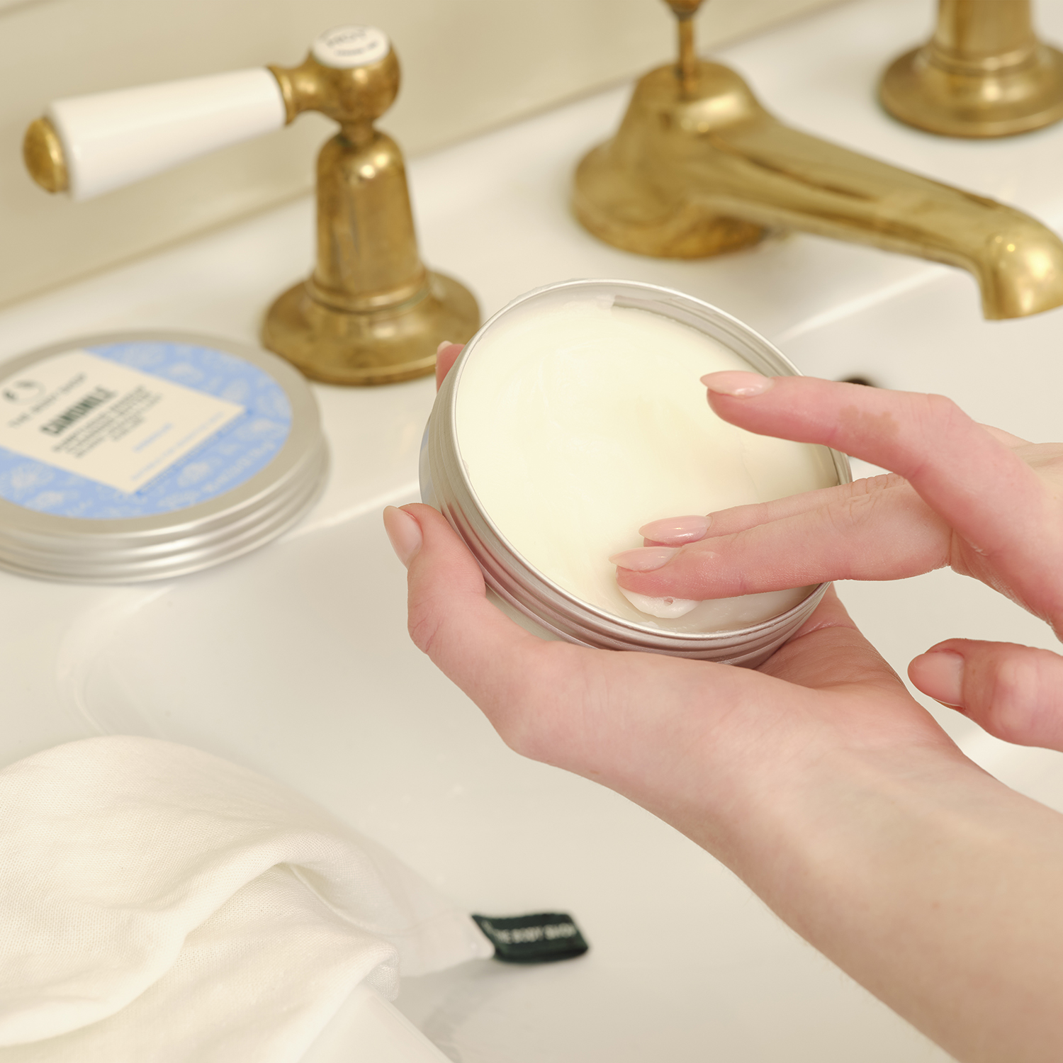 【SNSで話題】サンプチュアス　クレンジングバター