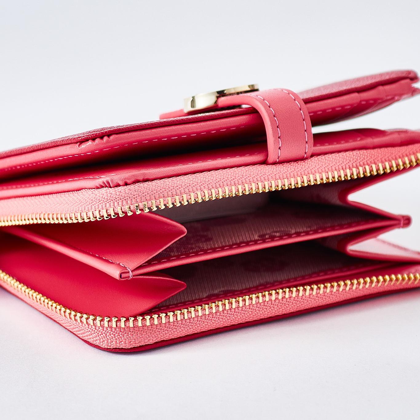 ブラン　２つ折り財布