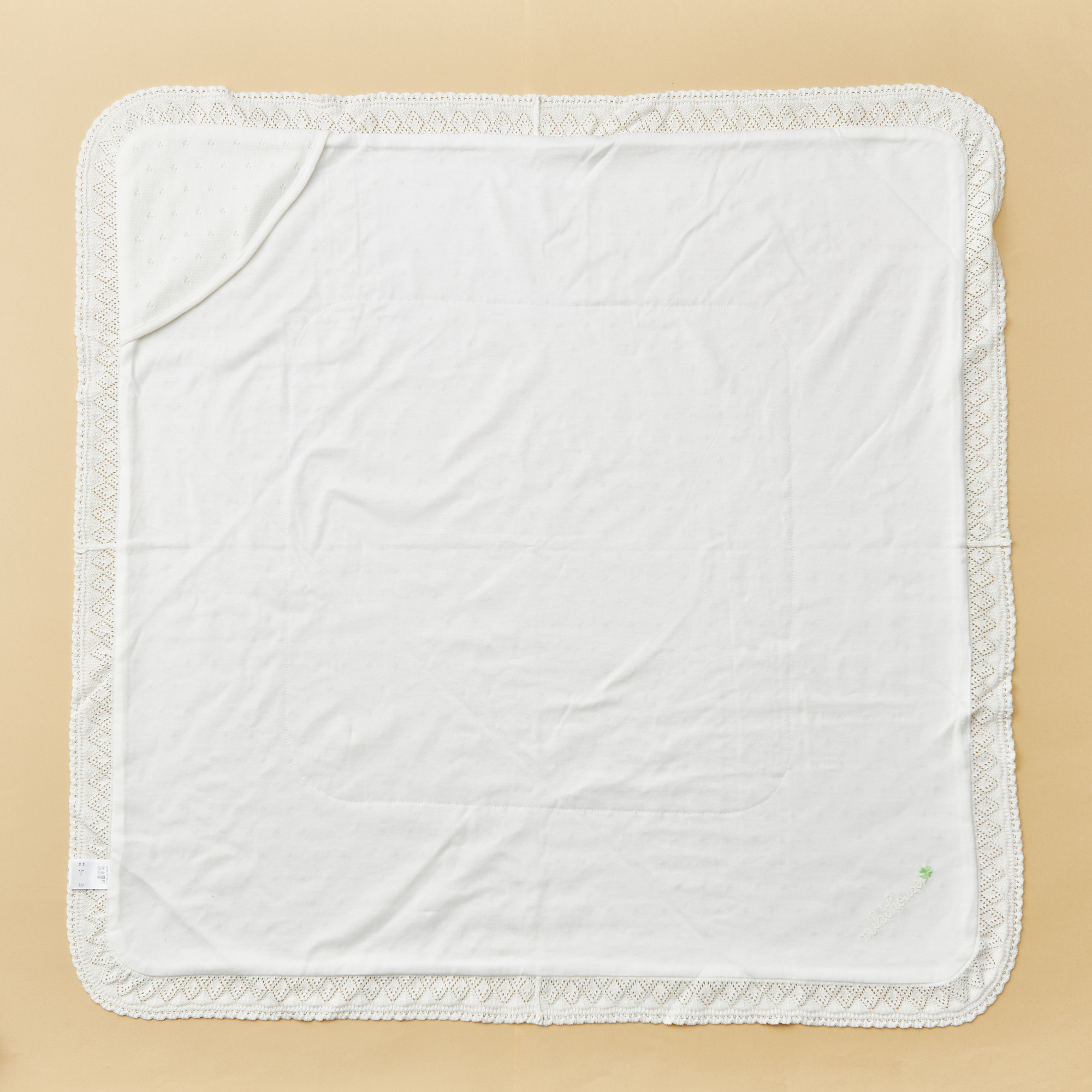 透かし編みレースのアフガン(おくるみ)