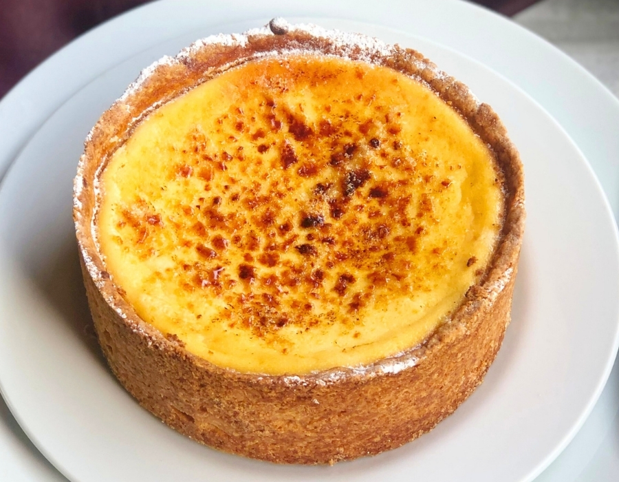 誕生日ケーキ 即日出荷 着日指定 キャラメルチーズタルト 15㎝ (4〜6名様用) 