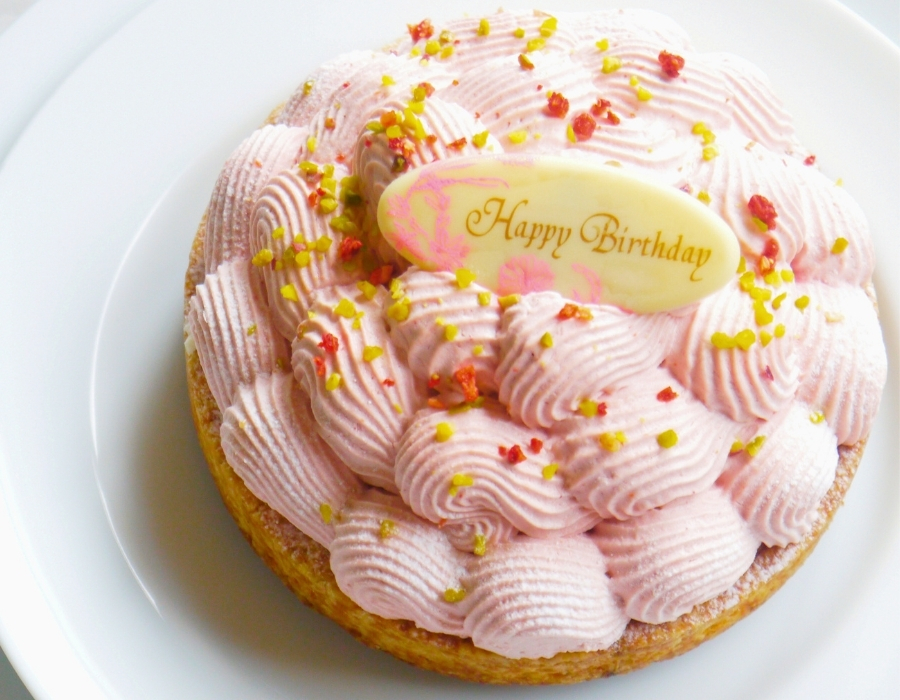 誕生日ケーキ 即日出荷 着日指定 あまおうとゆめのかモンブランタルト 14㎝ (4〜6名様用)