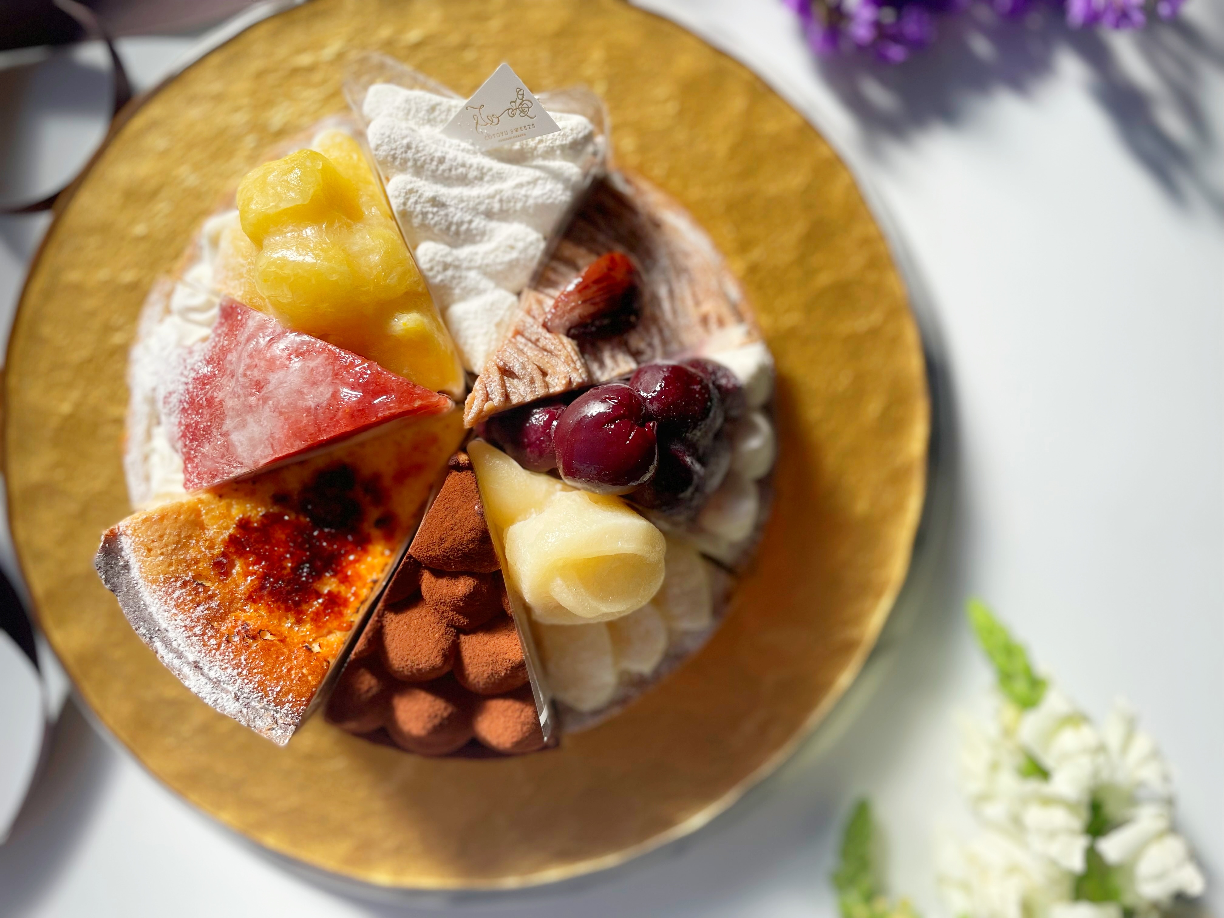 8種を楽しむパーティーアソート 18cm(8〜10名様用) 誕生日 ギフト 結婚祝 出産祝 無添加 お菓子【クリスマス 2025 早割 お取り寄せ 誕生日ケーキ メディア掲載店】