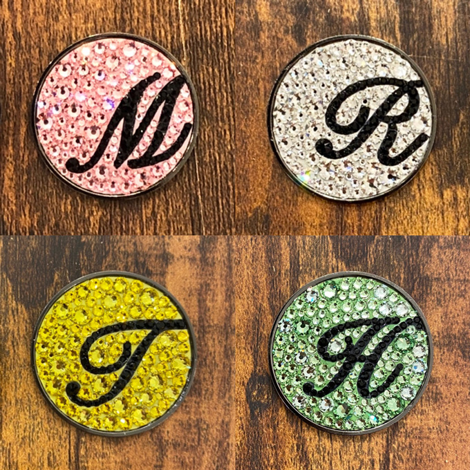 25色から選べる！イニシャルデコゴルフマーカー｜名入れプレシオサ装飾