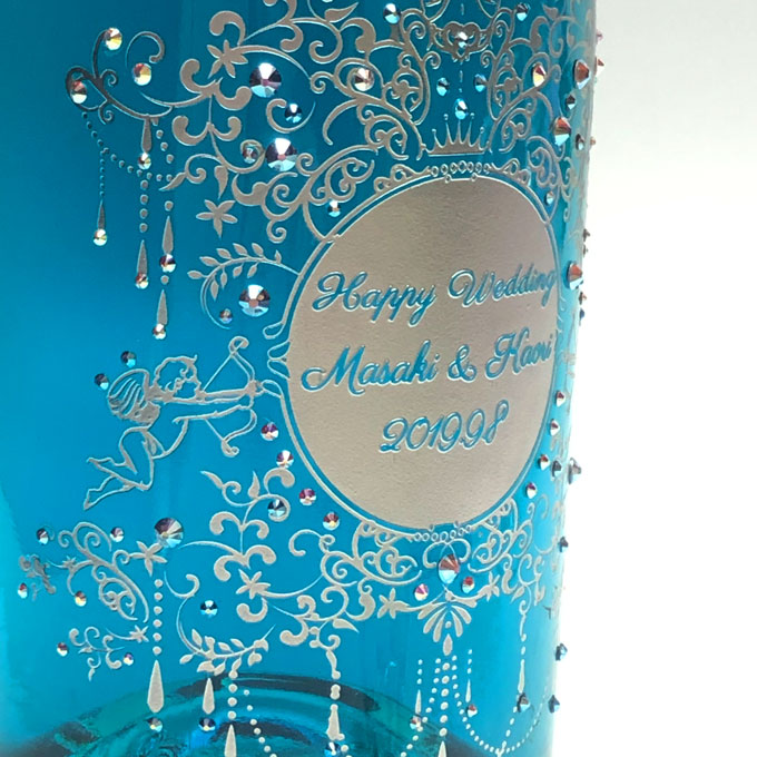 【名入れ】『幸せを呼ぶ青のボトル』ラ・ブァーグ・ブルー｜名入れスワロフスキー装飾