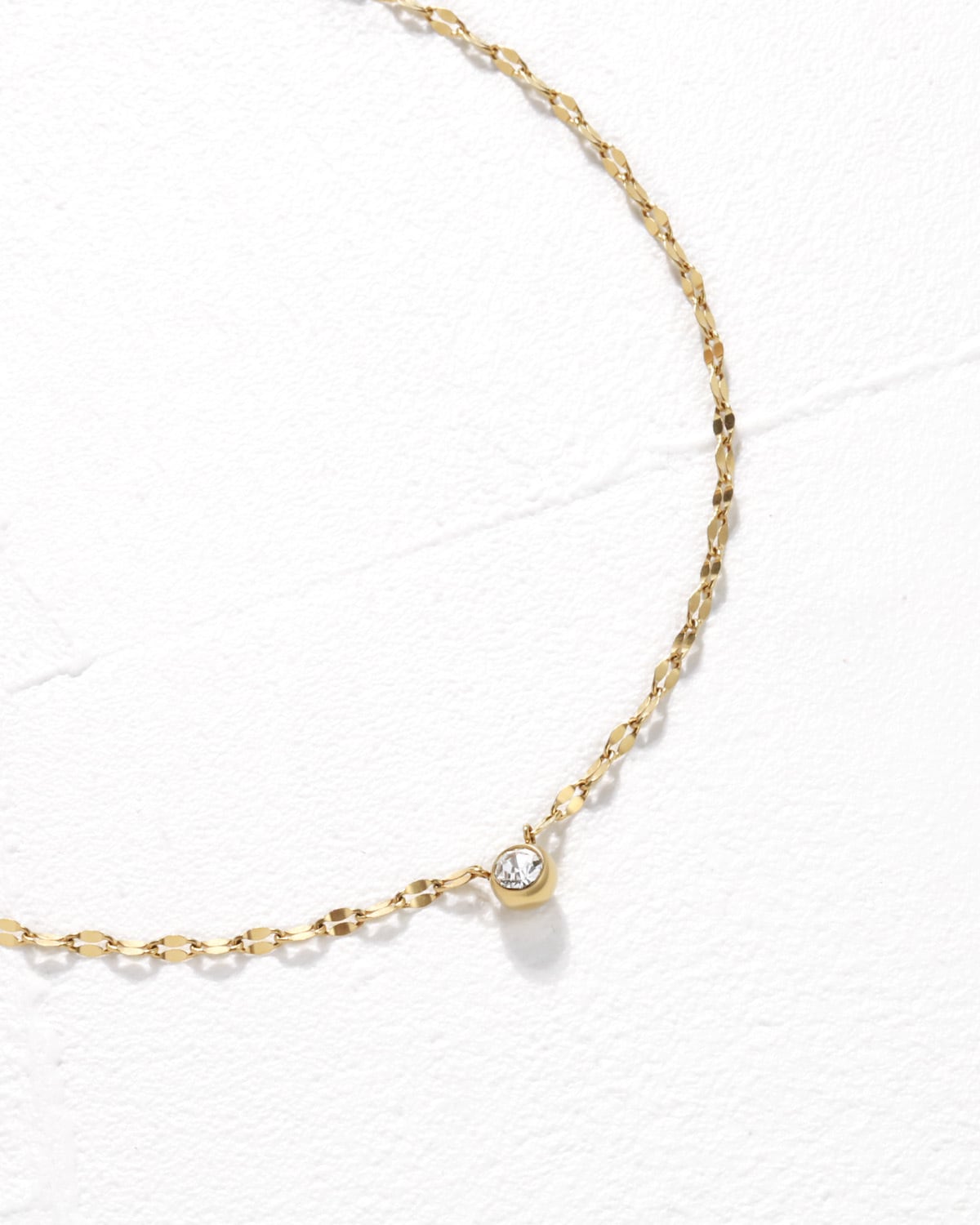 Zirconia × petal necklace　ゴールド の画像