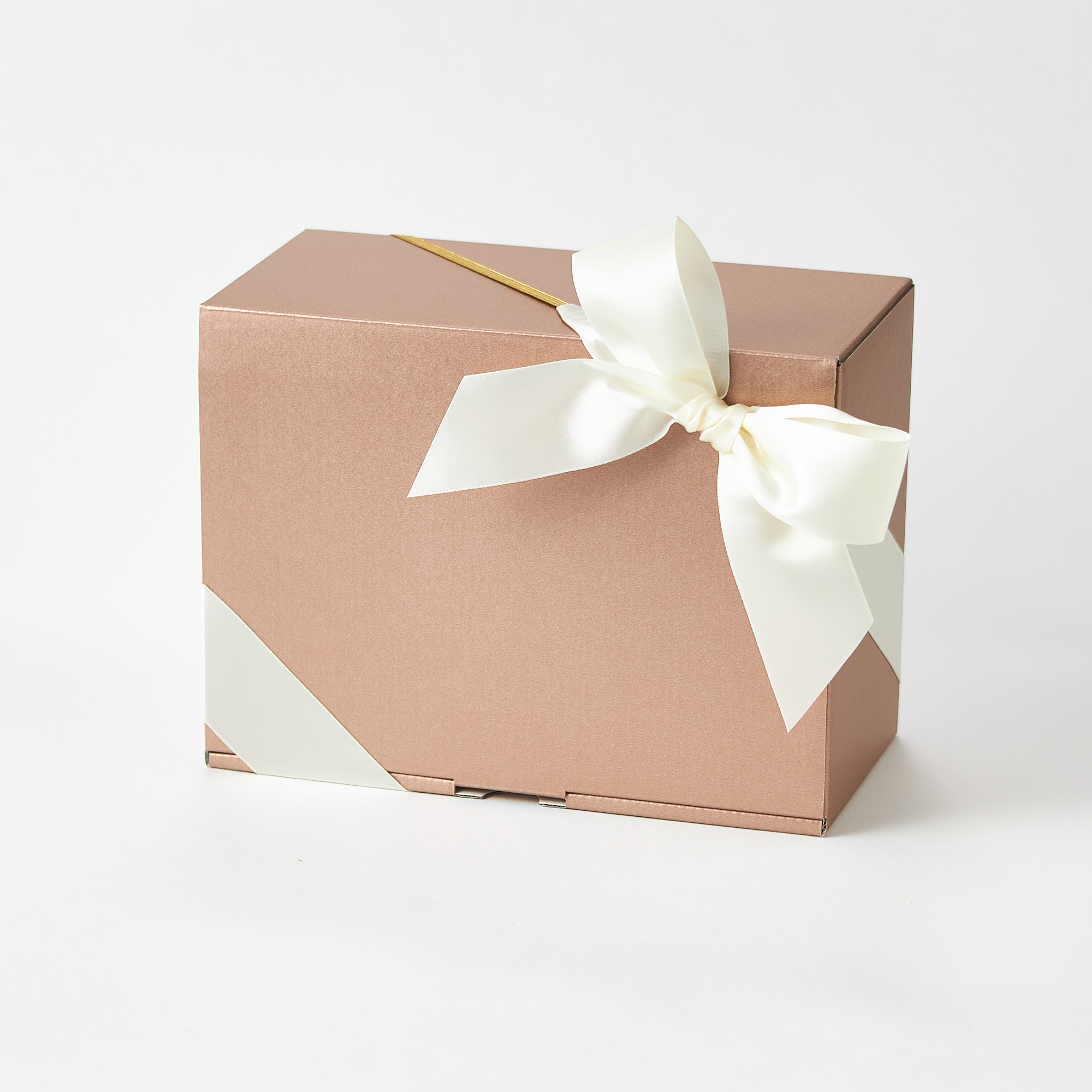 リボン付きピンクBOX の画像