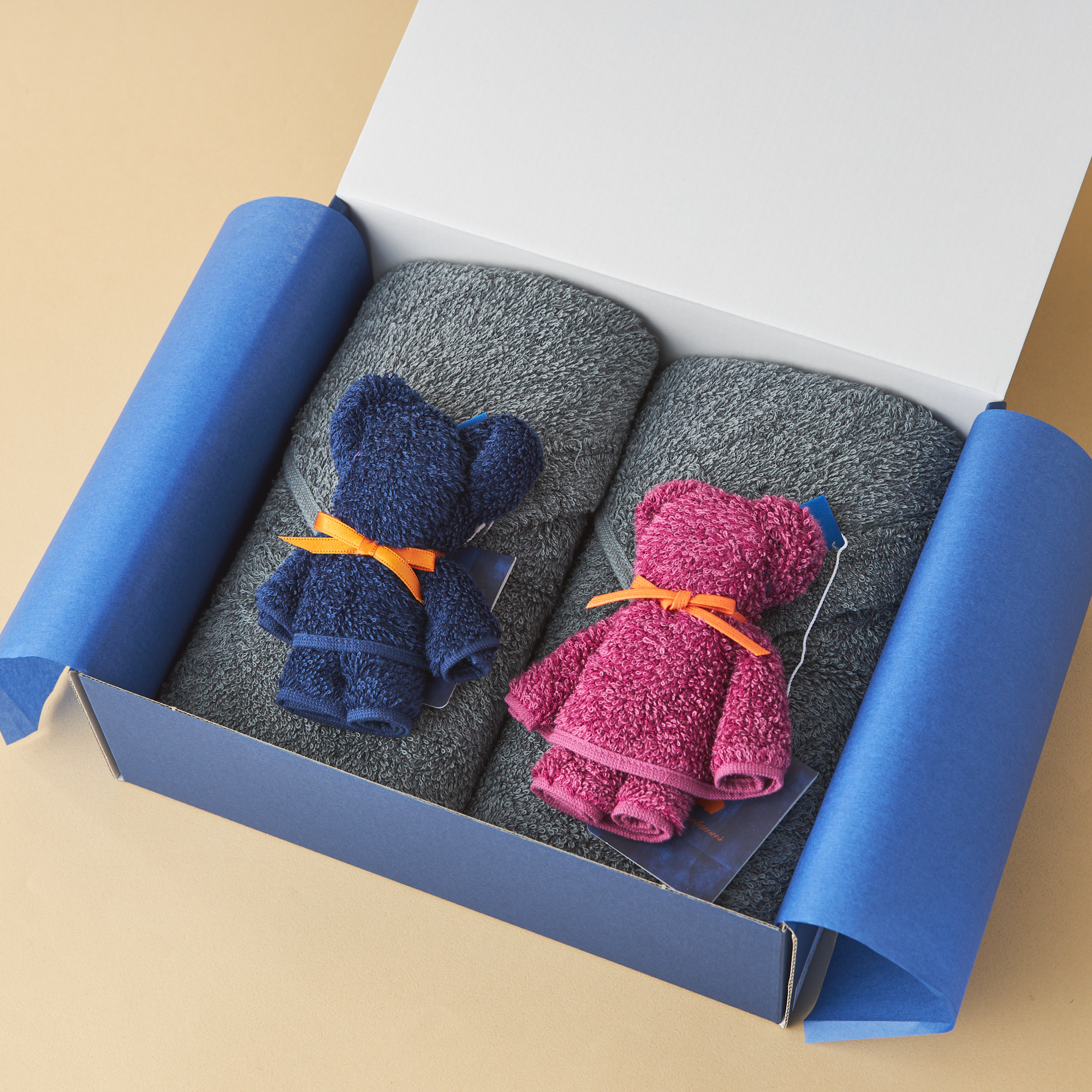 フェイスタオル：BRITISH　SHORTHAIR　フェイスタオル：BRITISH　SHORTHAIR　チーフベア：NAVY　チーフベア：CASSIS の画像
