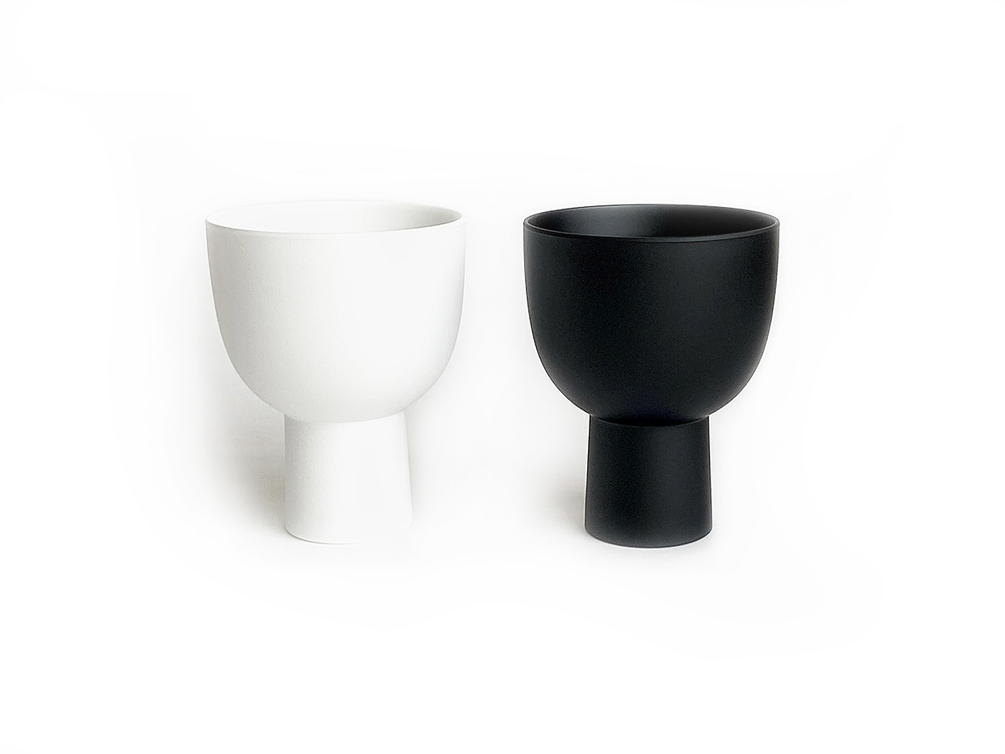 mat white x mat black の画像