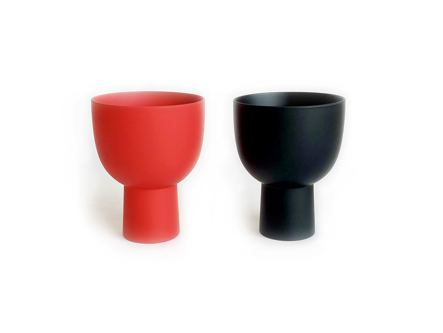 mat black x red の画像