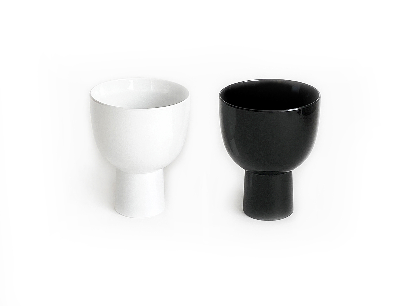 glossy white x glossy black の画像