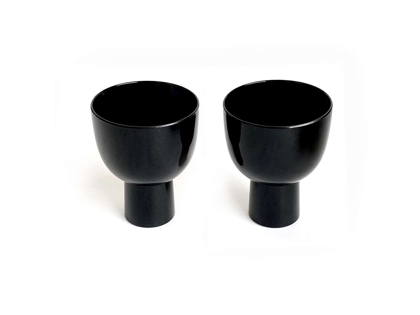 glossy black x glossy black の画像