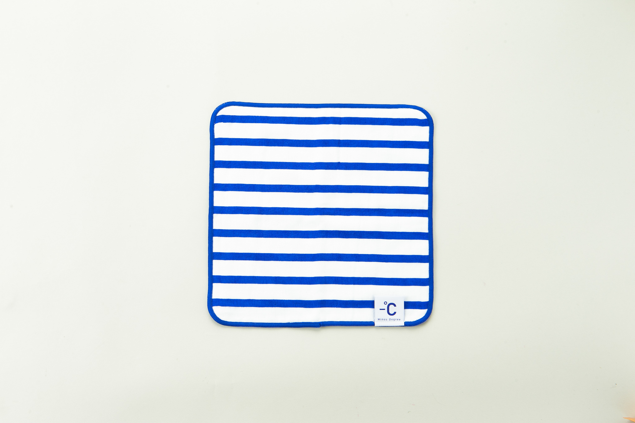 BLUE の画像