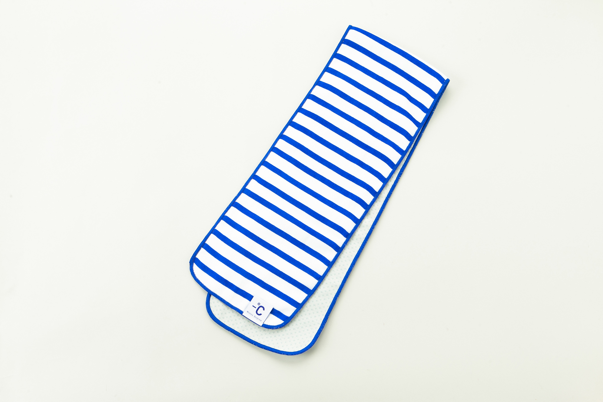BLUE の画像