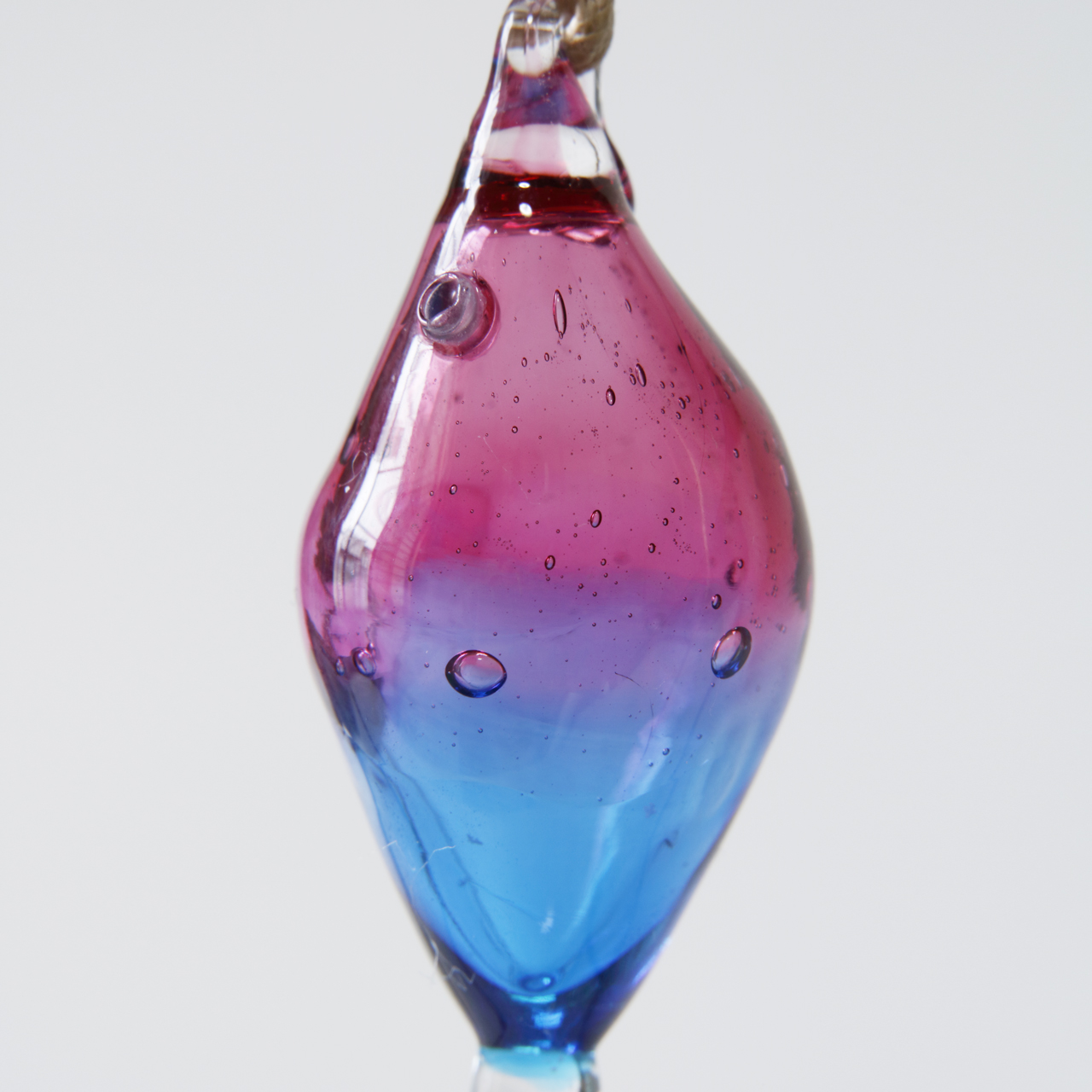 Blue Topaz Ruby（青＆金赤） の画像